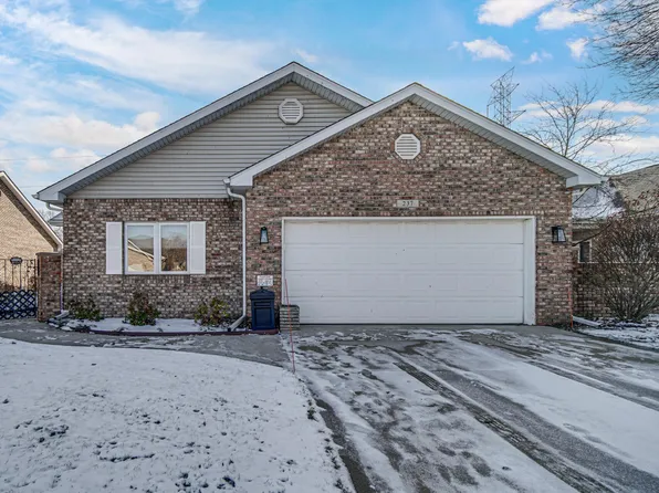 237 Azalea Dr, Hobart, IN 46342