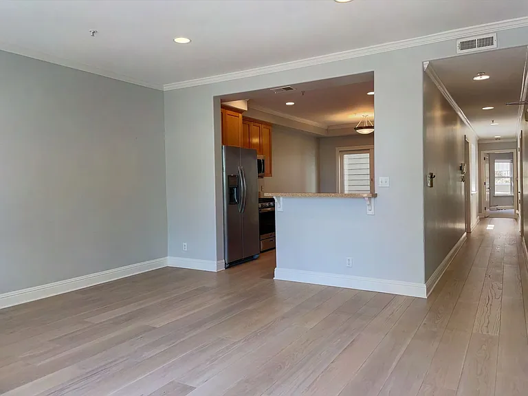 1115 Divisadero St #1 — Photo 6