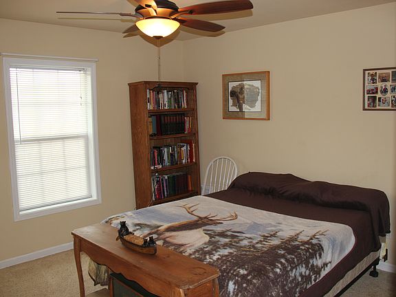 5th image of 104 Vardon Ct