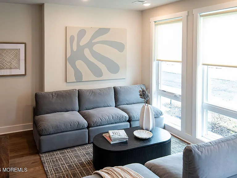 1403 Kingsley St #209 — Photo 10