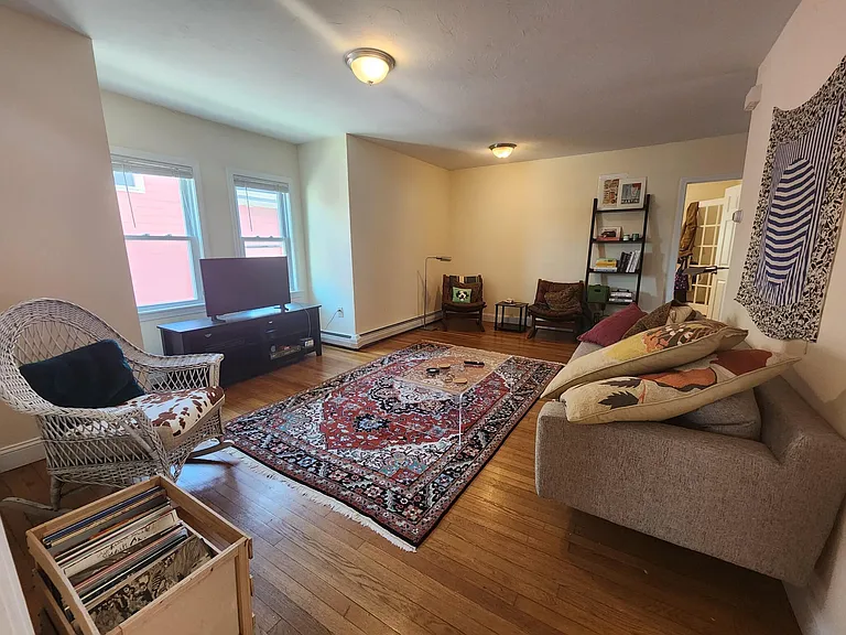 331 Washington St #2 — Photo 4