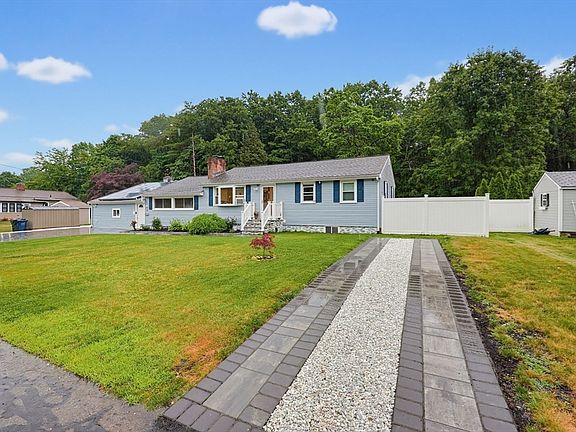 2nd image of 14 Country Ln