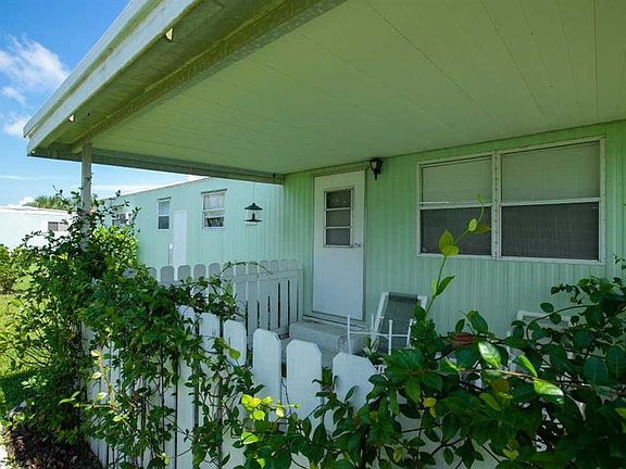 2nd image of 951 Cashew Cir