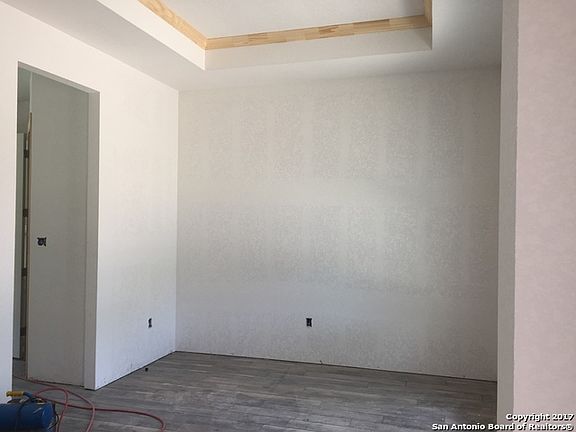 5th image of 25961 White Eagle Dr