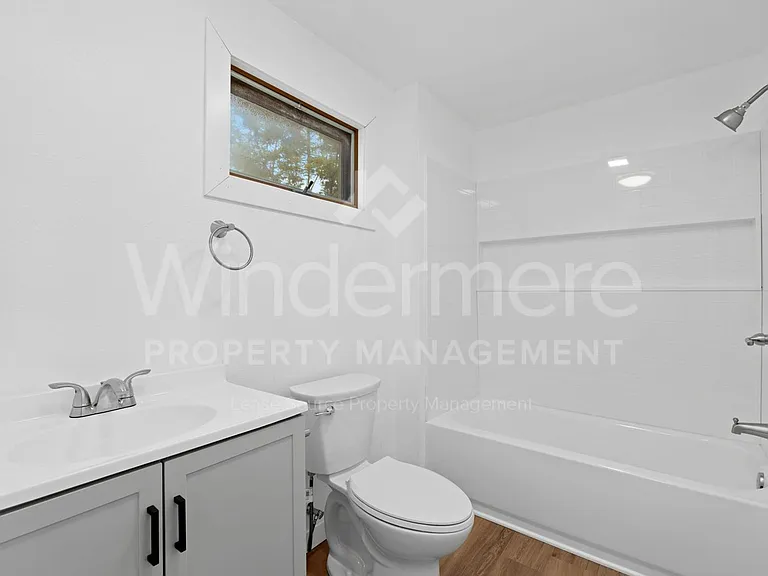 1804 E Liberty Ave — Photo 12
