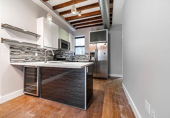 3rd image of 404 Suydam St #3F
