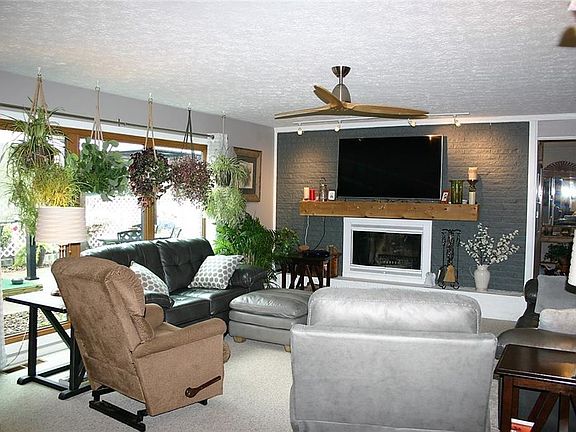 2nd image of 13433 Suncrest Ct