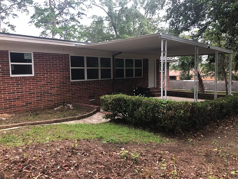 1858 Ivy Ln #1 — Photo 3
