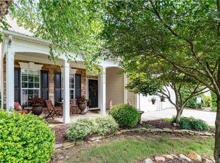 6414 Ridgeview Commons Dr, Charlotte, NC 28269