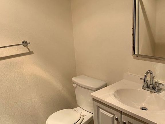 4th image of 10764 Woodbine St APT 4
