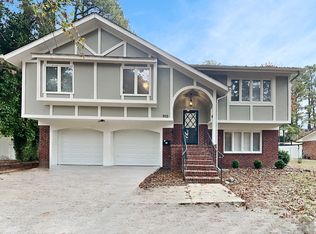 912 Dixie Dr, Selma, NC 27576