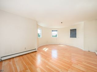 412 River Dr, Passaic, NJ 07055