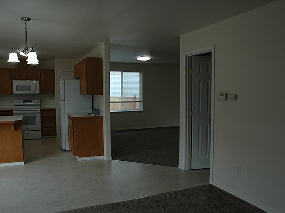 5th image of 5611 209th St E