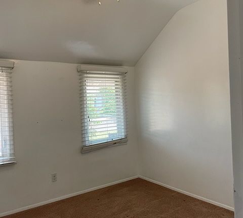 5th image of 2735 E St #2735-1/2