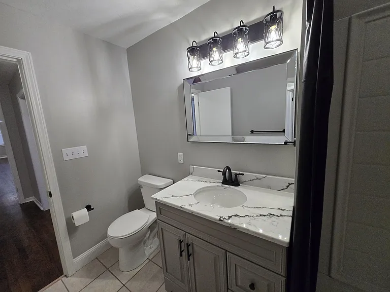 main bathroom 1