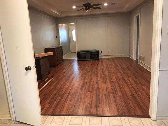 4th image of 335 Christie Ct