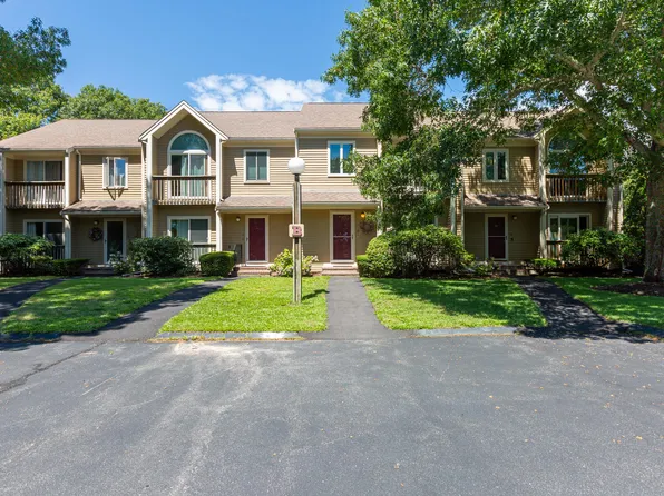 15 Denver Drive APT B3, West Yarmouth, MA 02673