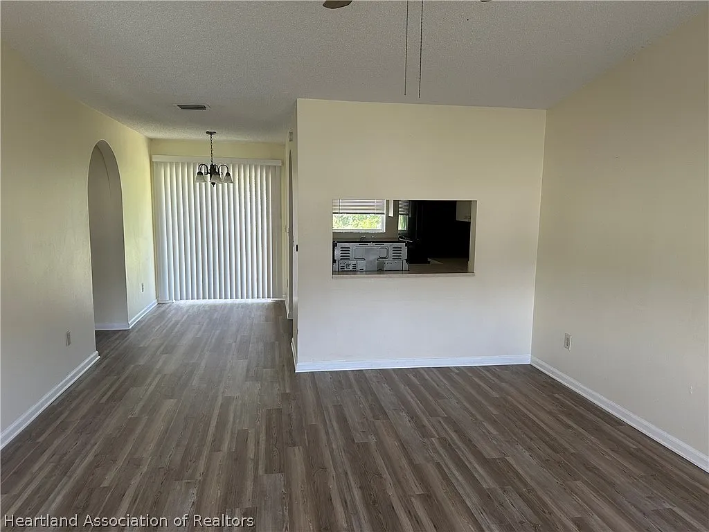 2 bed, 2.0 bath, 1012 sqft, $1,400 — Photo 4