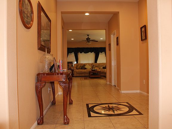 5th image of 772 Amor Dr