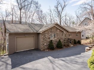 240 Turkey Dr, Mc Gaheysville, VA 22840