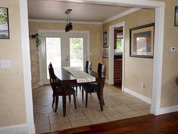 4th image of 2730 Mulberry Ln