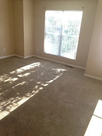 Beautiful 3 Bed/2.5 Bath House in Hampton! — Photo 3
