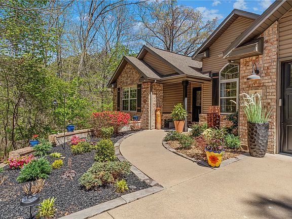 3rd image of 4 Lynher Ln