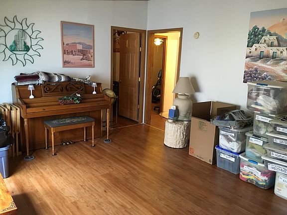 4th image of 13989 Jackson Dr