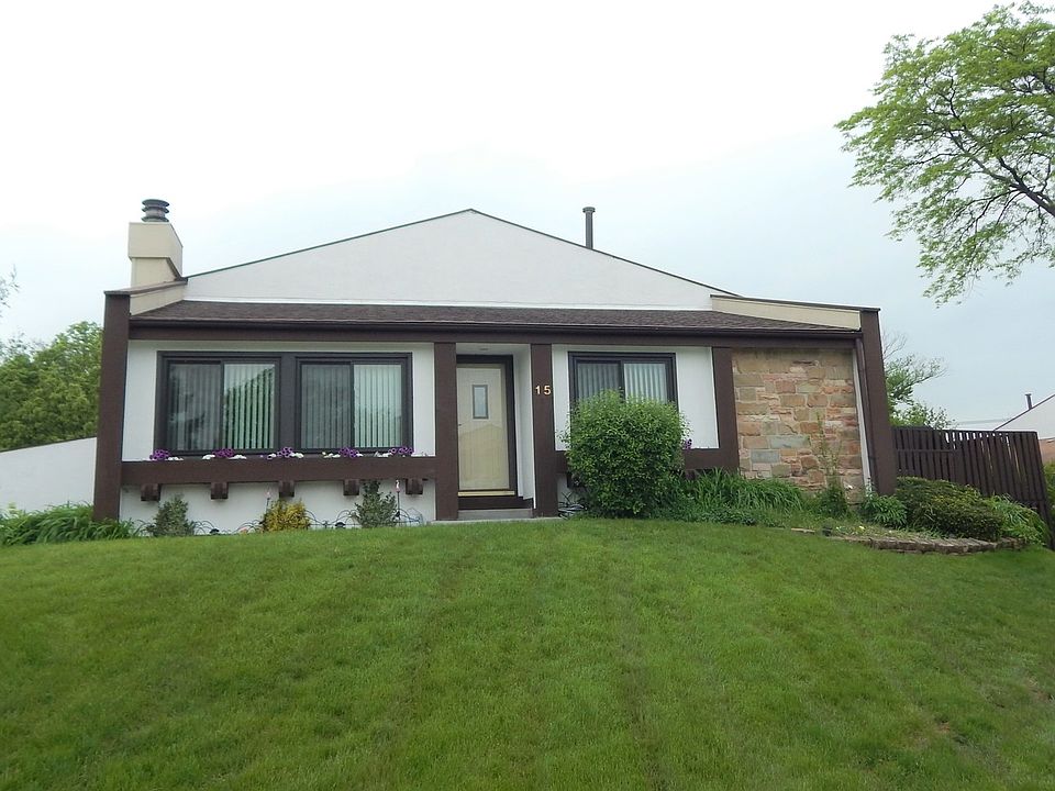 1st image of 15 Elmwood Sq