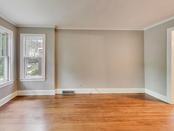 4th image of 4674 N Leclaire Ave