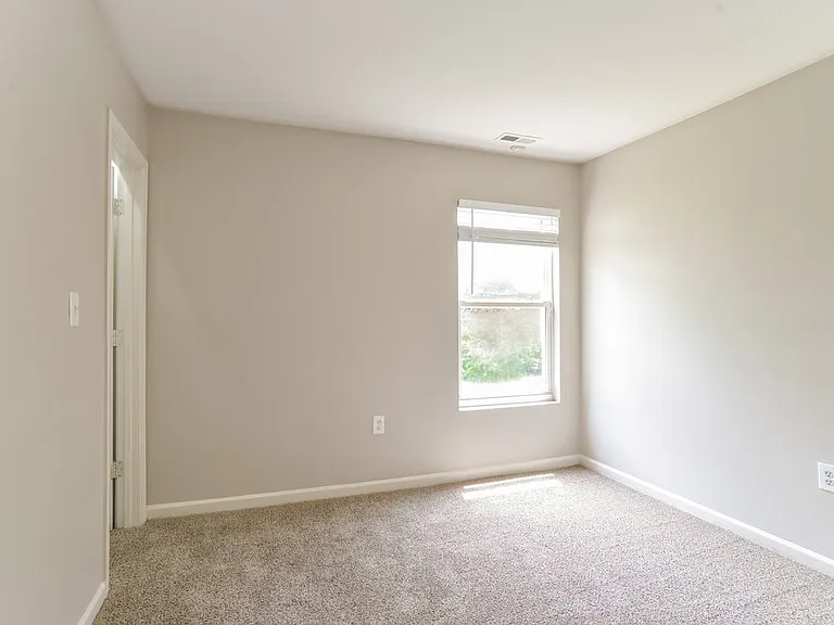 10013 Green Hedge Ave — Photo 12