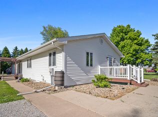 475 E Clay St, El Paso, IL 61738