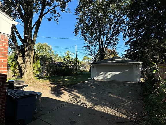 2nd image of 28654 Minton Ct