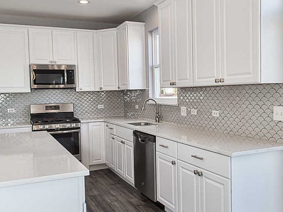 3rd image of 371 Gregory M Sears Dr