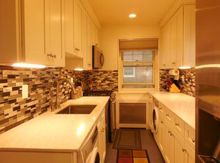 251-25 61st Ave, Little Neck, NY 11362