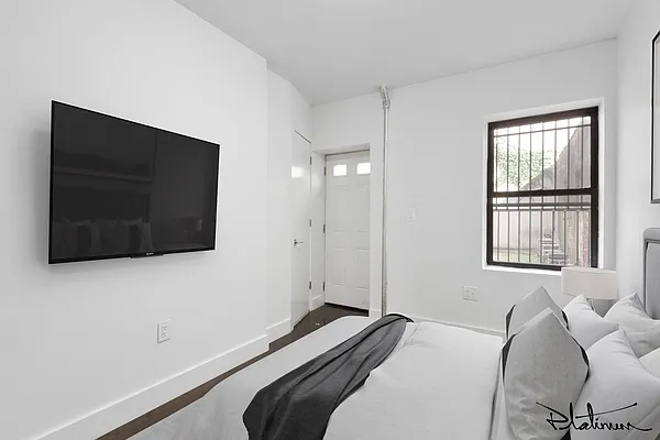 Rented by Platinum Properties | media 11