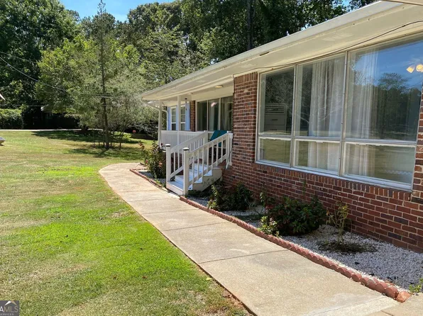 230 North Dr, Hampton, GA 30228