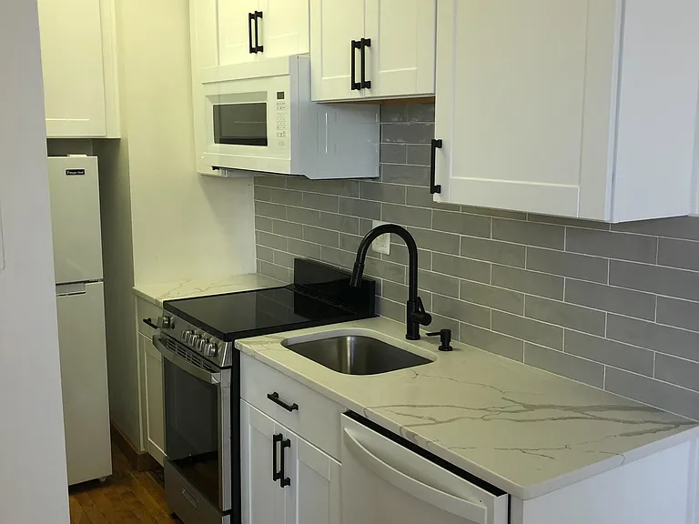 1615 Q St NW #406 — Photo 3