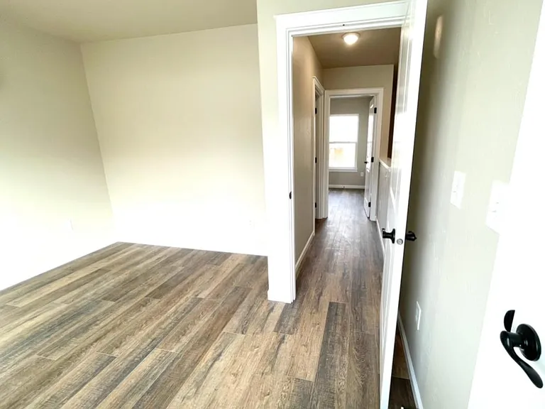 1005 SE Prospect St — Photo 9
