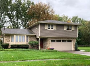 21 Sherburn Dr, Hamburg, NY 14075