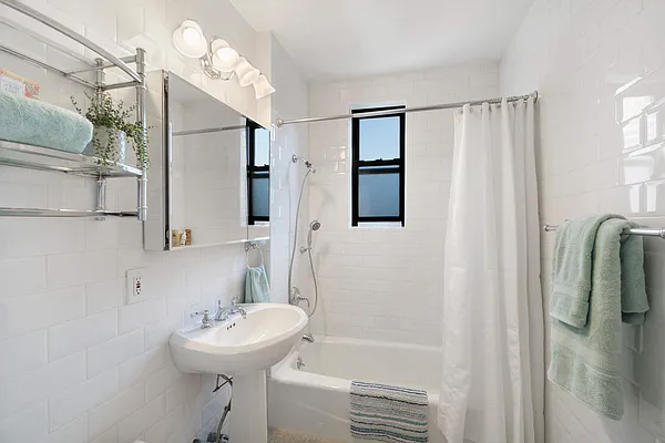 Sold by Compass | media 26