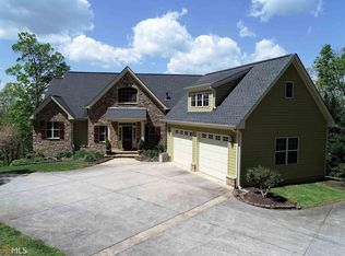 345 Honeysuckle Ln, Clarkesville, GA 30523