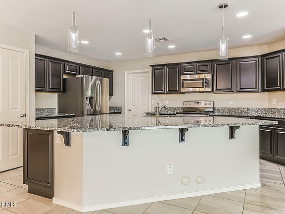 4th image of 40912 W PORTIS Drive