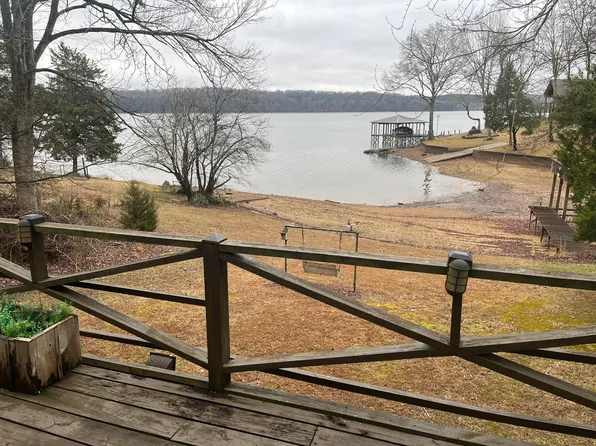 2286 N Shore Acres Rd, Soddy Daisy, TN 37379