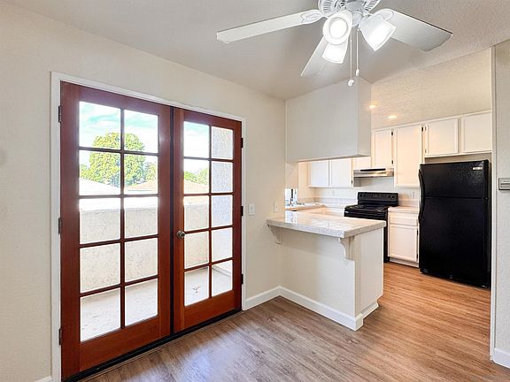 5th image of 1730 Pacific Beach Dr APT 2