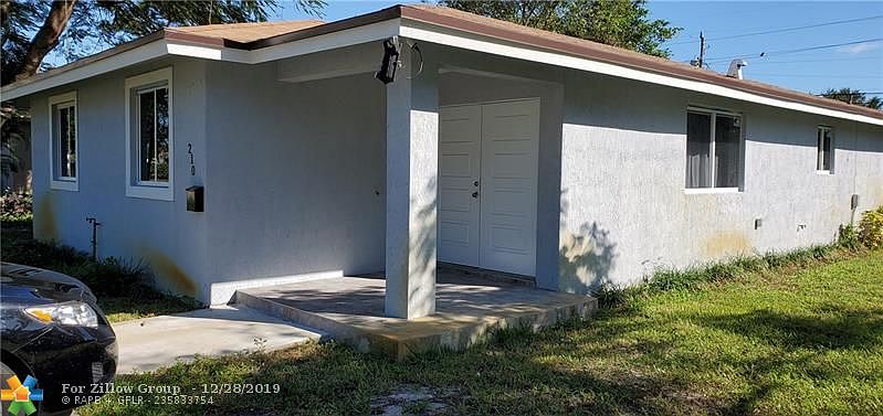 1st image of 210 Carolina Ave