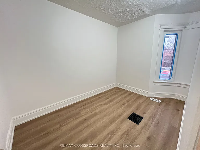 82 Curzon St #2 — Photo 9