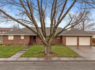 2705 Westminster Dr, Hutchinson, KS 67502