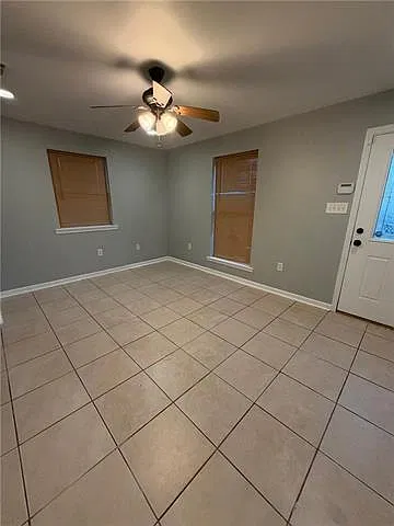 2 bed, 1.5 bath, 1000 sqft, $1,650 — Photo 2