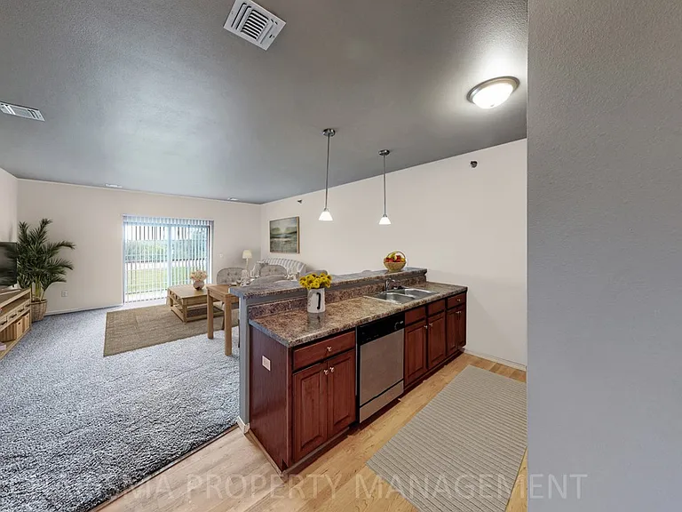 Ridgeview Apartments — Photo 31